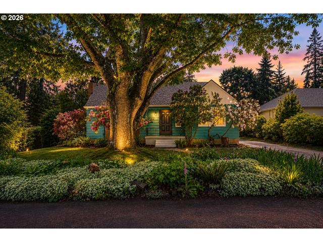 10030 NE Skidmore St, Portland, OR 97220