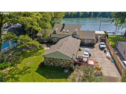 16169 SE River Forest Pl, Milwaukie, OR 97267
