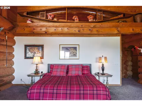 Bedroom - 6154 View Rd, Florence, OR 97439 photo 1 of 8