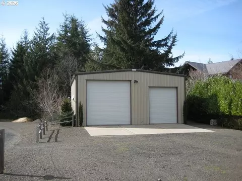 Exterior - 6154 View Rd, Florence, OR 97439 photo 3 of 3
