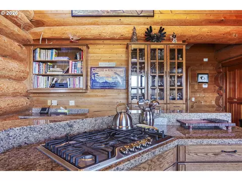 Kitchen - 6154 View Rd, Florence, OR 97439 photo 5 of 5