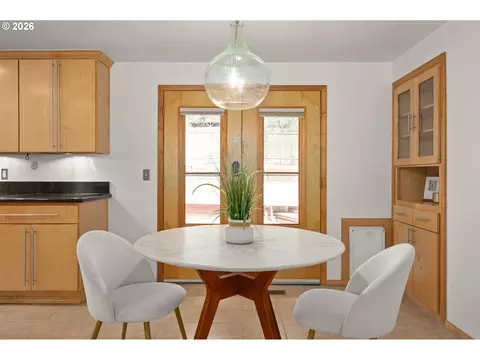 Dining - 865 E 43rd Ave, Eugene, OR 97405 photo 1 of 1