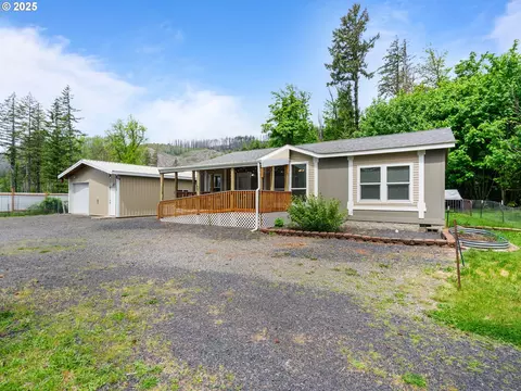 33635 N Fork Rd SE, Lyons, OR 97358