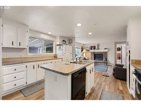 4800 Barger Dr #39, Eugene, OR 97402 photo 13