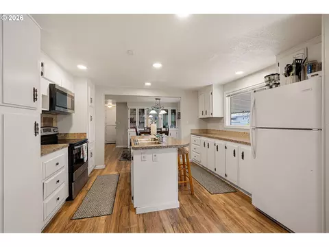 4800 Barger Dr #39, Eugene, OR 97402 photo 17