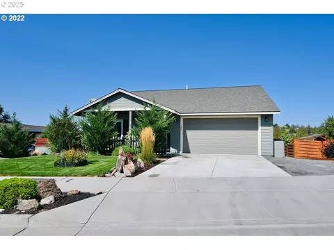 792 SE Dacotah Ct, Madras, OR 97741