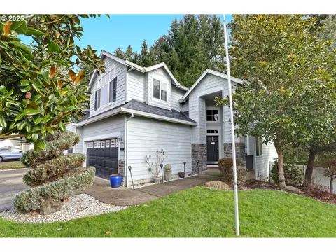 1044 N 26th Ter, Cornelius, OR 97113