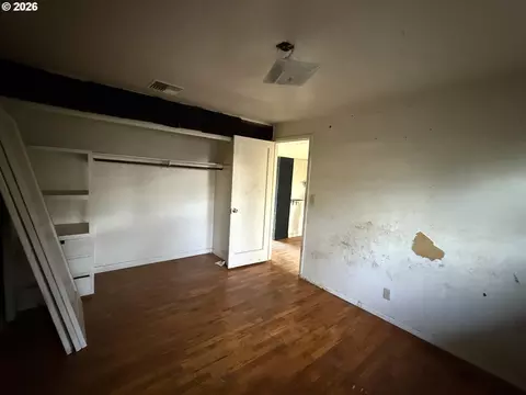 Bedroom - 4694 Daisy St, Springfield, OR 97478 photo 2 of 6