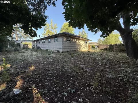 Exterior - 4694 Daisy St, Springfield, OR 97478 photo 8 of 9