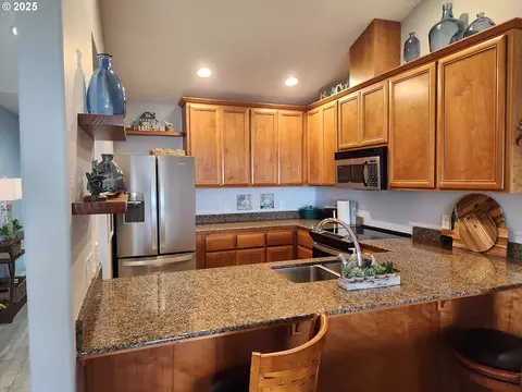 Kitchen - 94097 Weber Way, Gold Beach, OR 97444 photo 1 of 1
