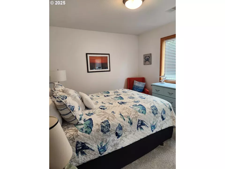 Bedroom - 94097 Weber Way, Gold Beach, OR 97444 photo 4 of 6