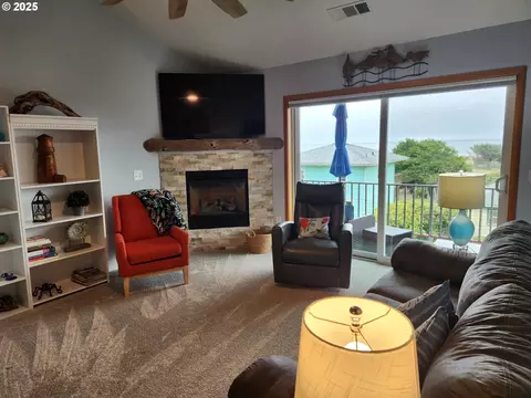 Living - 94097 Weber Way, Gold Beach, OR 97444 photo 1 of 3