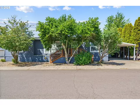 1699 N Terry St #09, Eugene, OR 97402