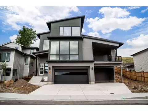 387 W U St, Washougal, WA 98671
