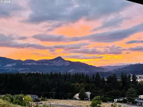 View/Area - 91 SE Warm Springs Dr, Cascade Locks, OR 97014 photo 3 of 7