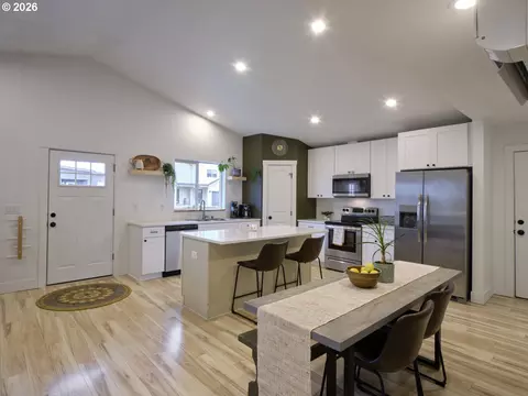 Kitchen - 1015 Peach Rd, Winlock, WA 98596 photo 1 of 7