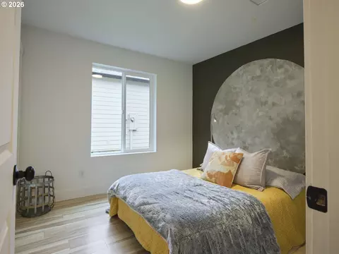 Bedroom - 1015 Peach Rd, Winlock, WA 98596 photo 4 of 10