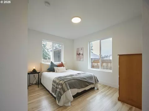 Bedroom - 1015 Peach Rd, Winlock, WA 98596 photo 7 of 10