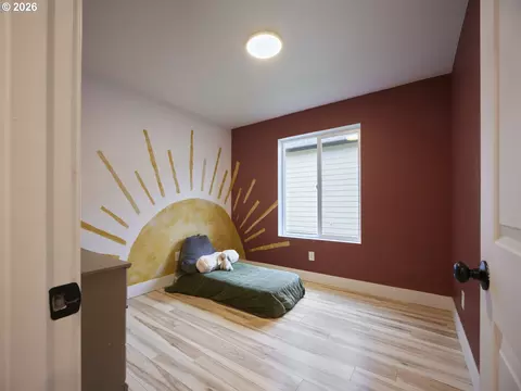 Bedroom - 1015 Peach Rd, Winlock, WA 98596 photo 1 of 10