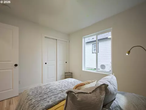 Bedroom - 1015 Peach Rd, Winlock, WA 98596 photo 5 of 10