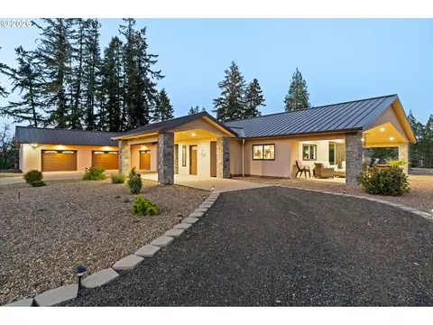 Exterior - 5996 Hayhurst Rd, Yoncalla, OR 97499 photo 1 of 9