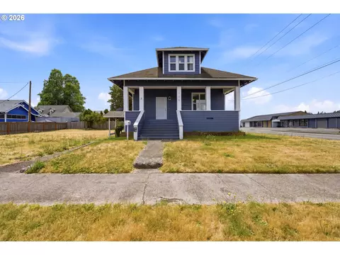 112 E Ida St, Stayton, OR 97383