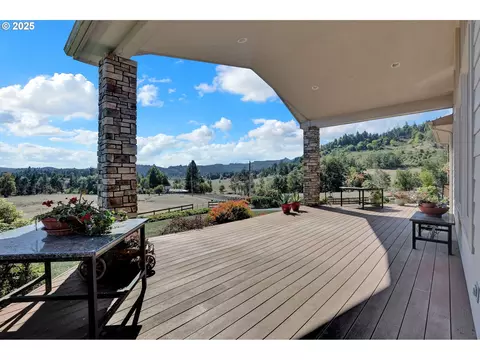 Exterior - 485 Andrews Rd, Yoncalla, OR 97499 photo 2 of 8