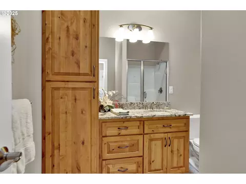 Bath - 485 Andrews Rd, Yoncalla, OR 97499 photo 1 of 6