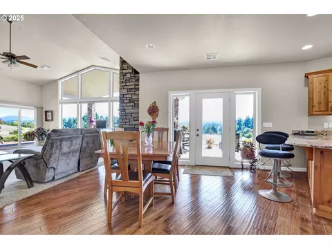 Dining - 485 Andrews Rd, Yoncalla, OR 97499 photo 1 of 1
