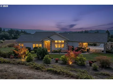 485 Andrews Rd, Yoncalla, OR 97499