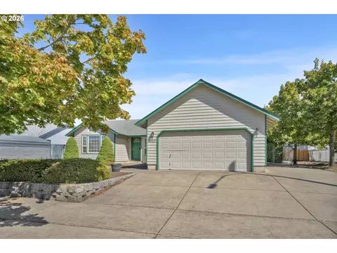 Exterior - 2362 Loch Dr, Springfield, OR 97477 photo 2 of 8