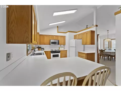 Kitchen - 2362 Loch Dr, Springfield, OR 97477 photo 3 of 5