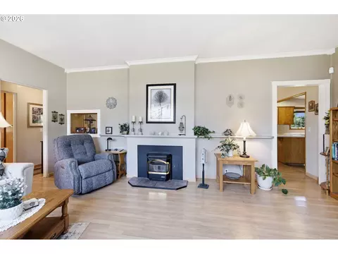 Other - 2378 19th St, Springfield, OR 97477 photo 2 of 10