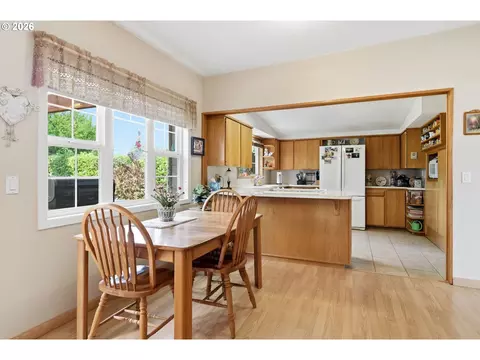 Dining - 2378 19th St, Springfield, OR 97477 photo 2 of 3