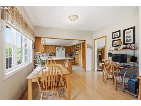 Dining - 2378 19th St, Springfield, OR 97477 photo 3 of 3