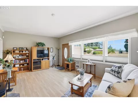 Living - 2378 19th St, Springfield, OR 97477 photo 3 of 3