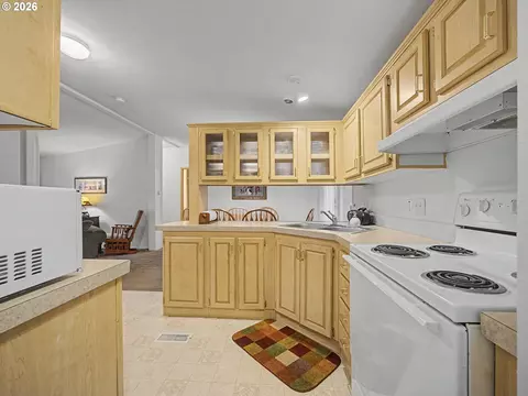 53164 E Sylvan Way, Sandy, OR 97055 photo 13