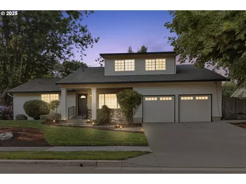 6985 SW Ottawa St, Tualatin, OR 97062