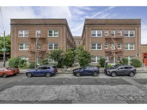 1509 NE 10th Ave #205, Portland, OR 97232