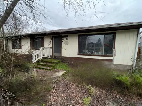 48433 Jasper Dr, Oakridge, OR 97463