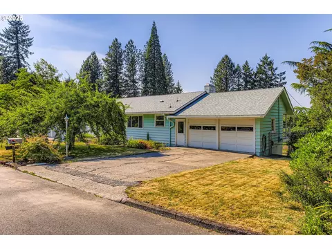 14385 SW Hargis Rd, Beaverton, OR 97008