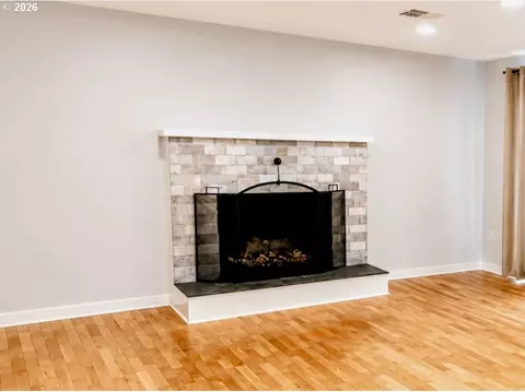 Living - 4475 Cascade Dr, Eugene, OR 97402 photo 2 of 3
