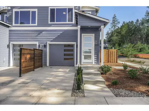 Exterior - 2403 NW 1st Dr, Gresham, OR 97030 photo 2 of 4
