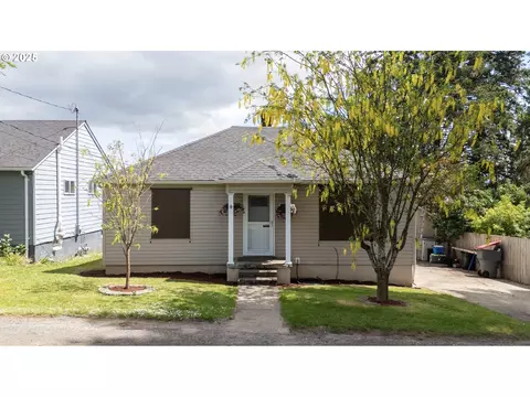 378 SW Oak St, Willamina, OR 97396