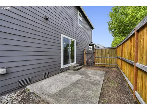 Exterior - 2189 SE 17th Aly, Gresham, OR 97080 photo 6 of 7