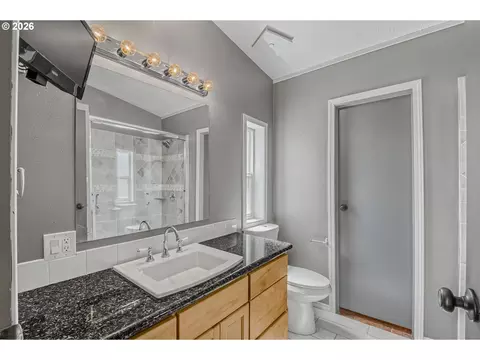 1949 SE Palmquist Rd #5, Gresham, OR 97080 photo 19