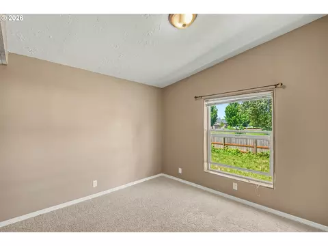 1949 SE Palmquist Rd #5, Gresham, OR 97080 photo 11