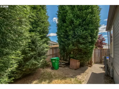 1949 SE Palmquist Rd #5, Gresham, OR 97080 photo 23