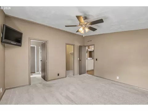 1949 SE Palmquist Rd #5, Gresham, OR 97080 photo 17
