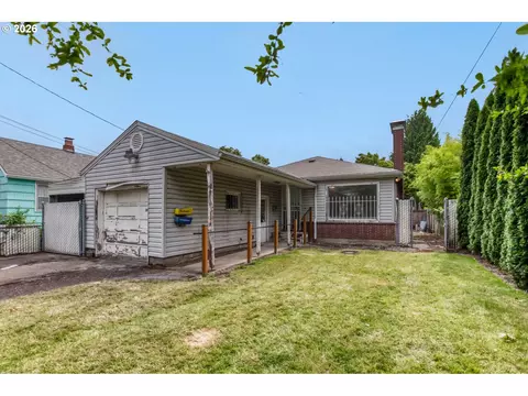 5916 SE 18th Ave, Portland, OR 97202